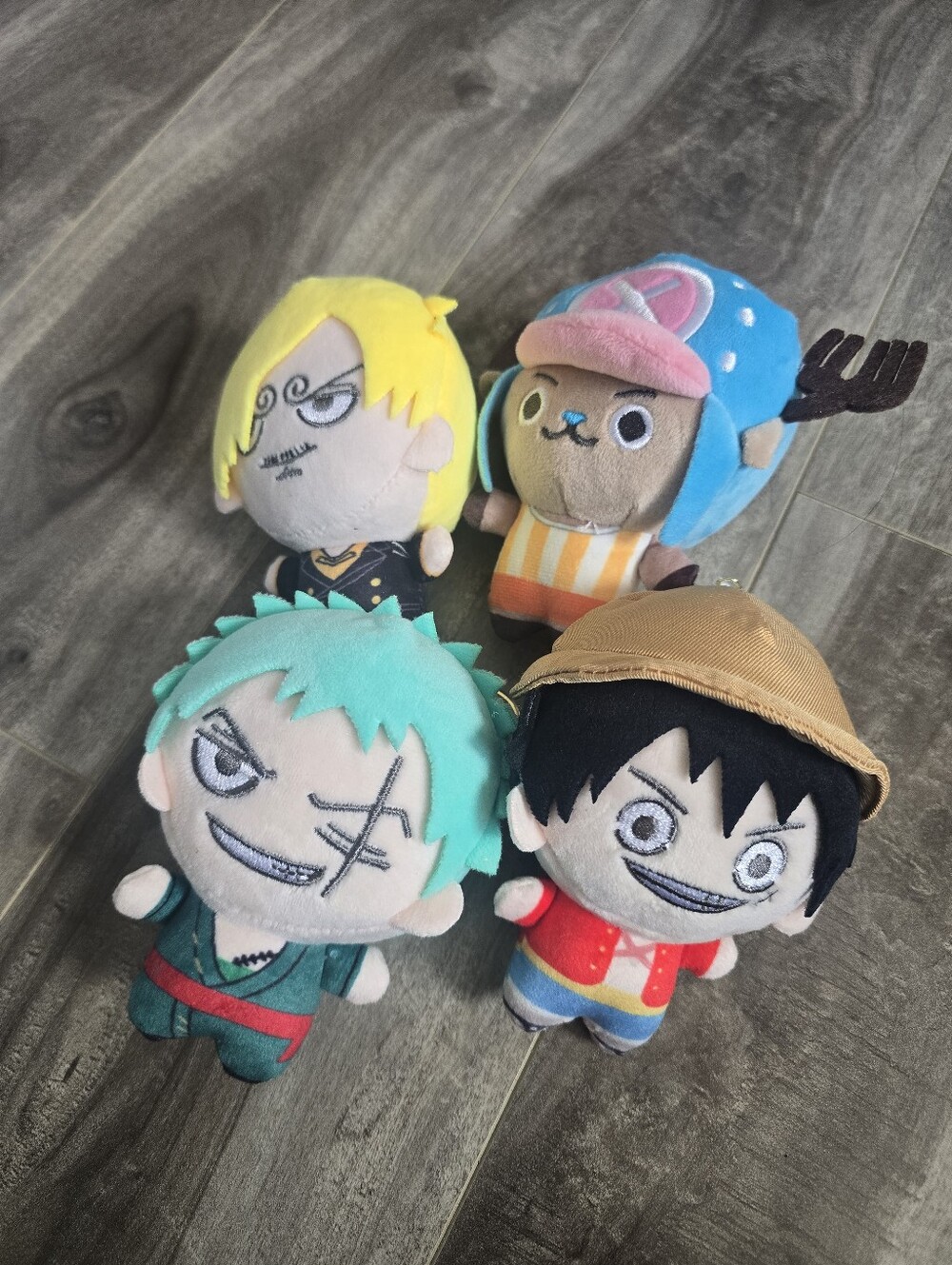 ONE PIECE PLUSH KEYCHAIN